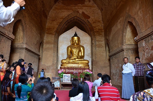 ダマヤンヂー寺院の仏像